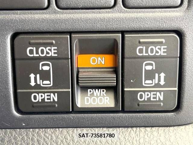 Toyota VOXY 2019-01 348714-5