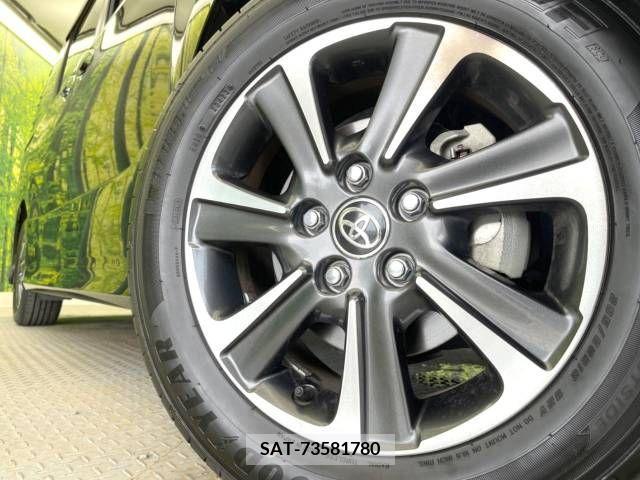 Toyota VOXY 2019-01 348714-14