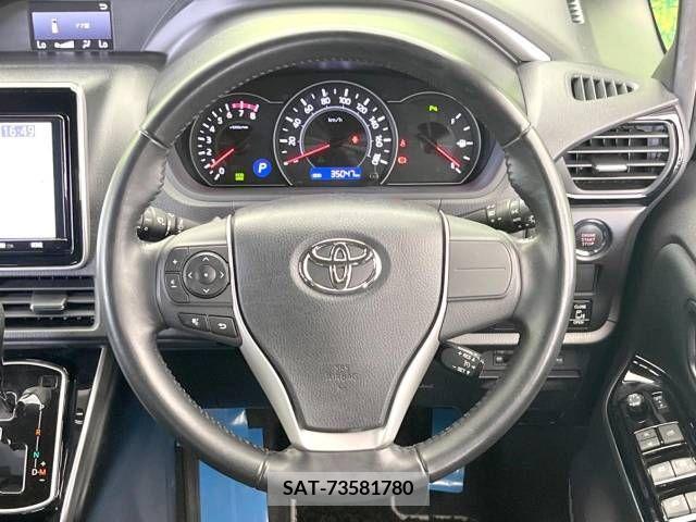 Toyota VOXY 2019-01 348714-12