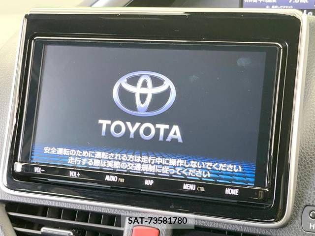 Toyota VOXY 2019-01 348714-2