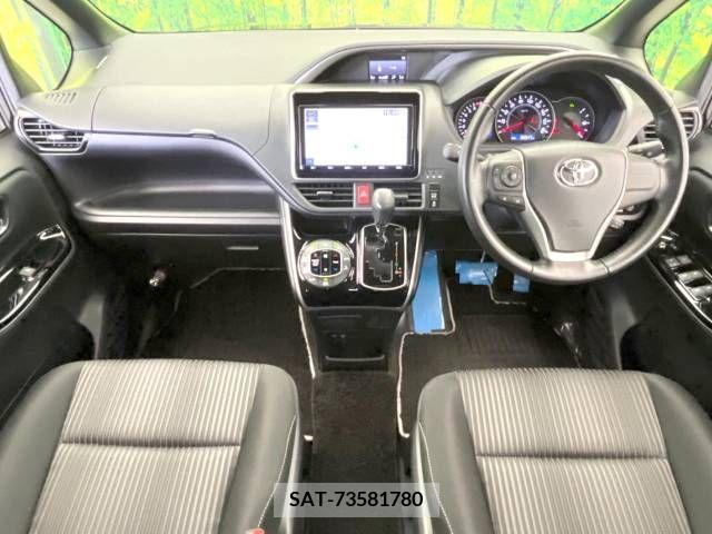 Toyota VOXY 2019-01 348714-1