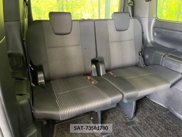 Toyota VOXY 2019-01 348714-10