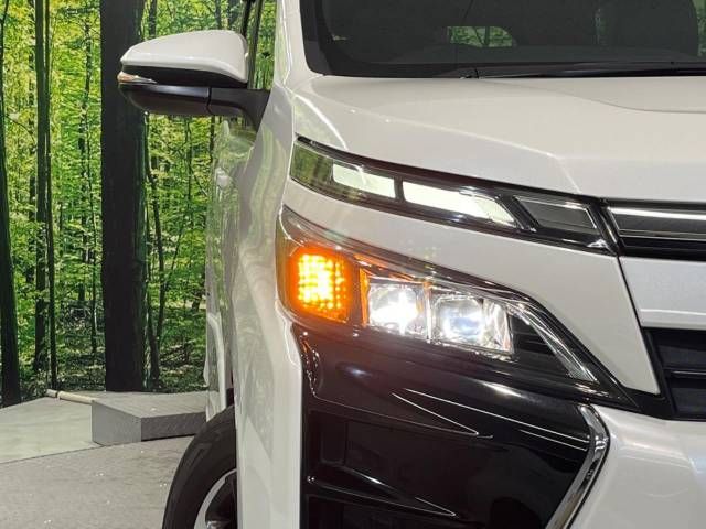 Toyota VOXY 2017-10 29267-13