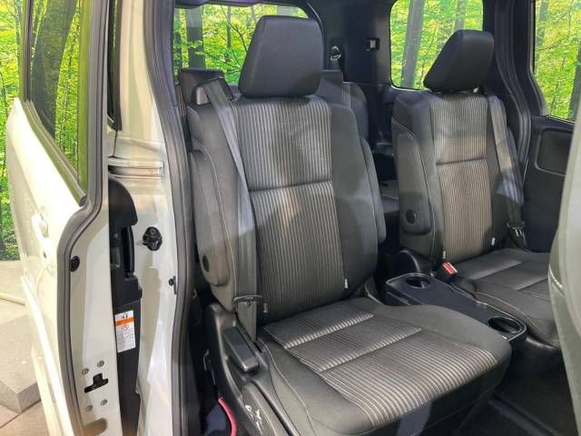 Toyota VOXY 2017-10 29267-9