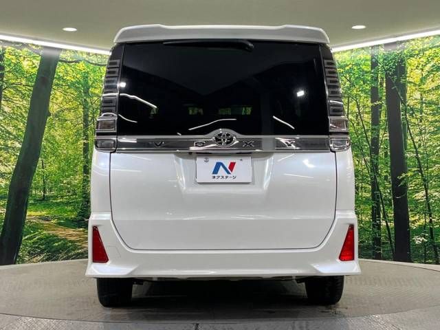 Toyota VOXY 2017-10 29267-15