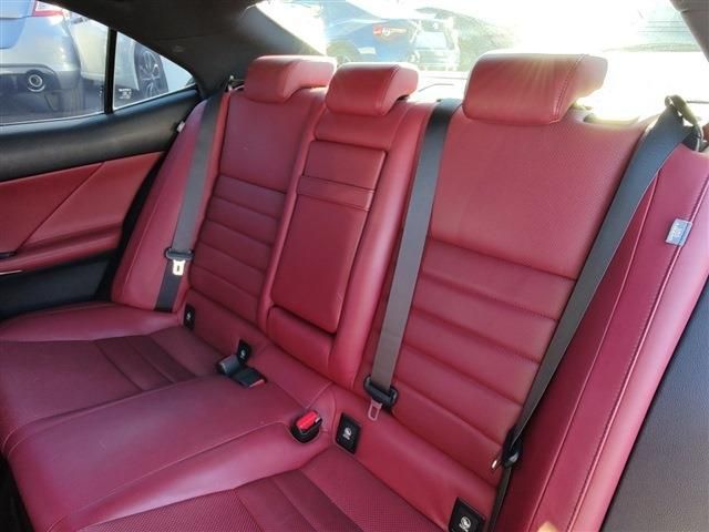 Lexus IS 2015-05 573-17