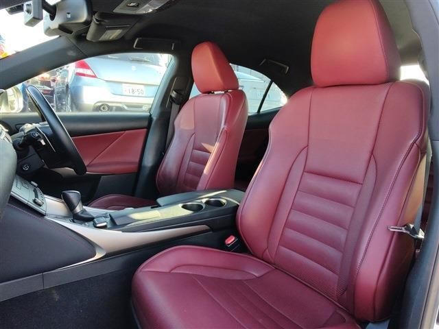 Lexus IS 2015-05 573-16