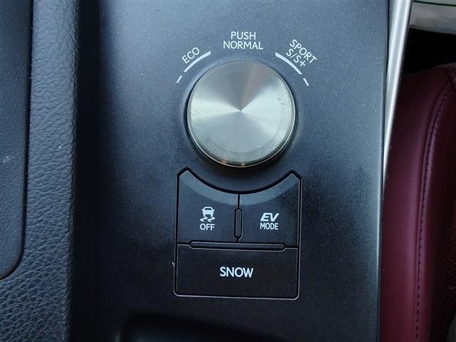 Lexus IS 2015-05 573-11