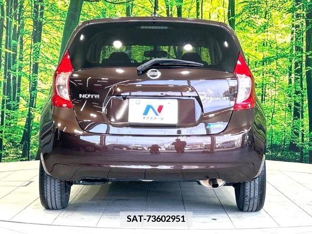 Nissan NOTE 2014-11 352370-15