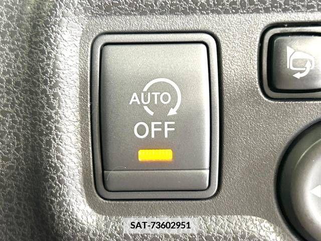 Nissan NOTE 2014-11 352370-7