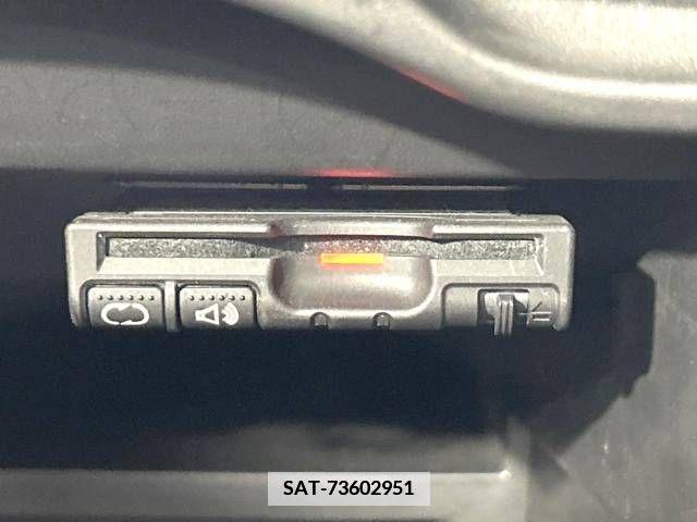Nissan NOTE 2014-11 352370-5
