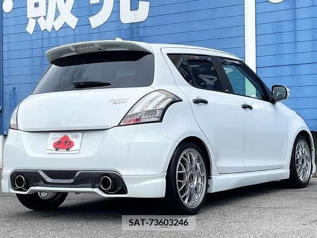 Suzuki SWIFT 2012-10 286608-2