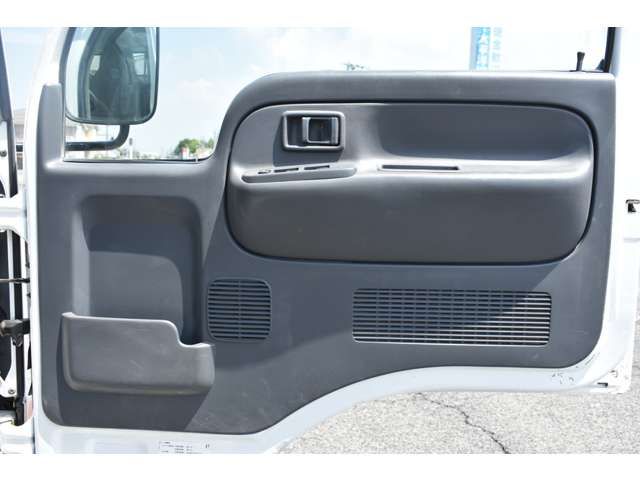 Nissan ATLAS 2003-03 18318-4
