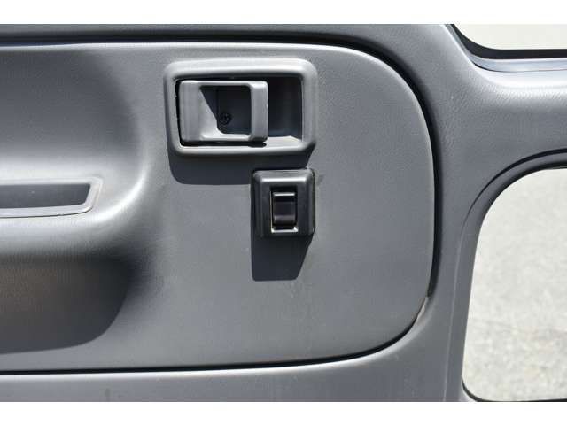 Nissan ATLAS 2003-03 18318-7