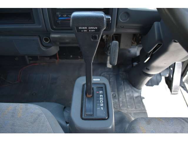 Nissan ATLAS 2003-03 18318-15