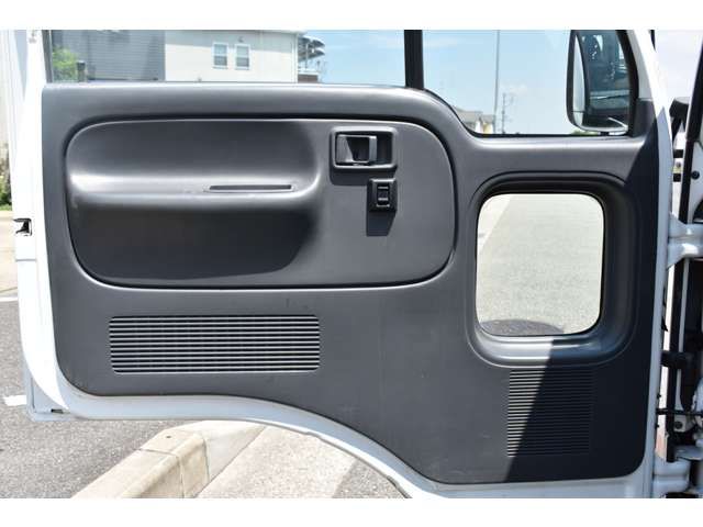 Nissan ATLAS 2003-03 18318-6