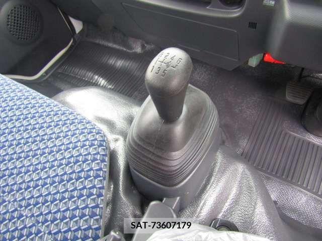 Mazda TITAN 2023-08 202505-18