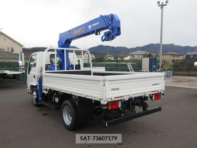 Mazda TITAN 2023-08 202505-6