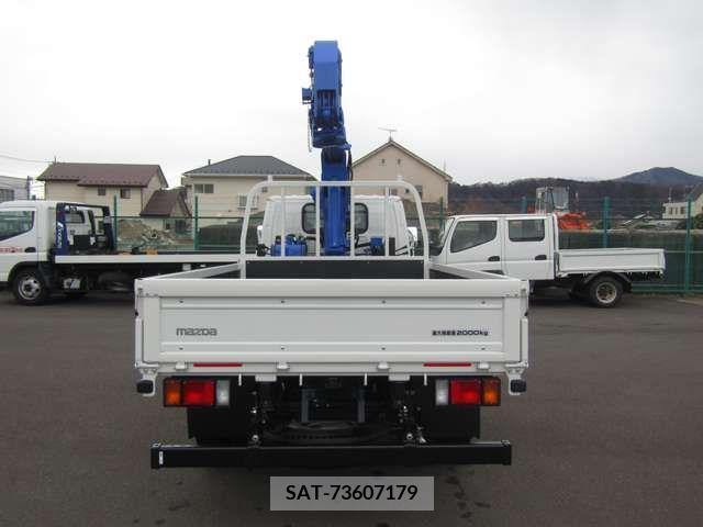 Mazda TITAN 2023-08 202505-5