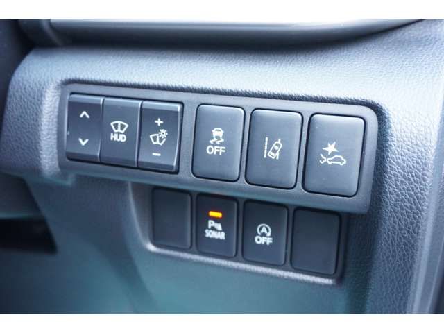 Mitsubishi ECLIPSE CROSS 2018-06 8137-13
