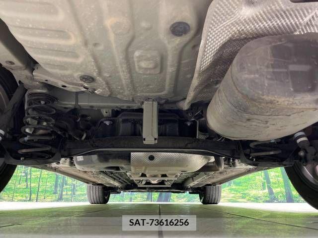 Toyota COROLLA CROSS 2021-12 221118-19
