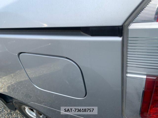 Toyota NOAH 2010-07 212607-12
