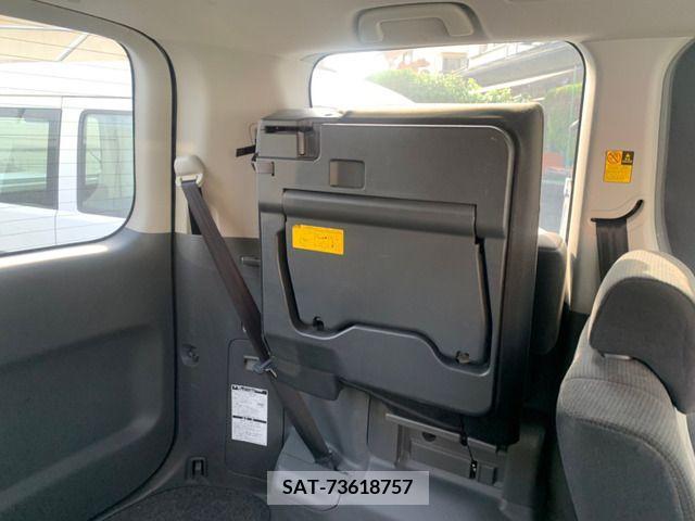 Toyota NOAH 2010-07 212607-16