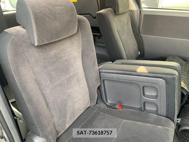 Toyota NOAH 2010-07 212607-15