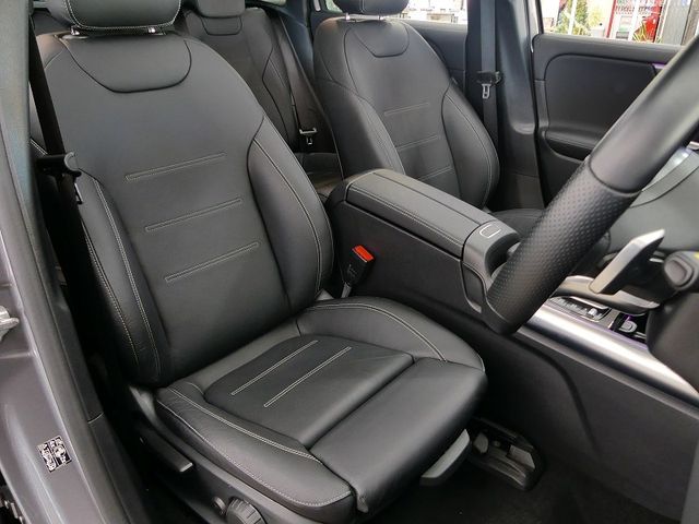 Mercedes Benz EQA 2022-07 27522-16