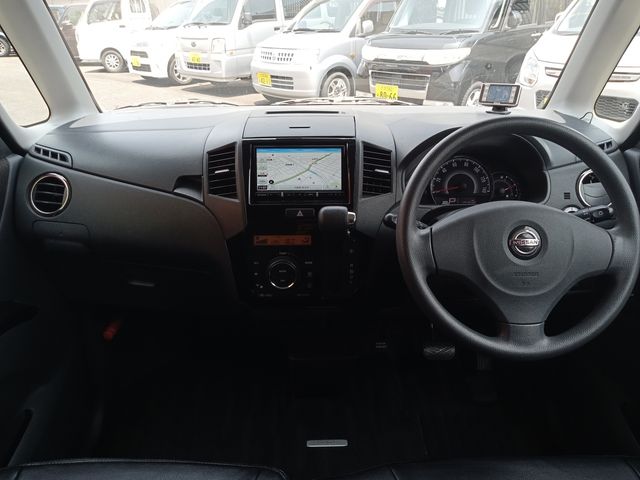 Nissan ROOX 2012-06 6264-16