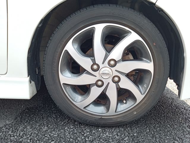 Nissan ROOX 2012-06 6264-28