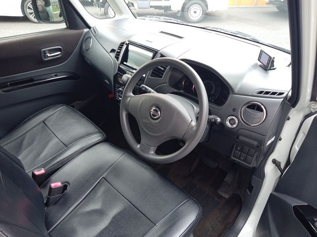 Nissan ROOX 2012-06 6264-10