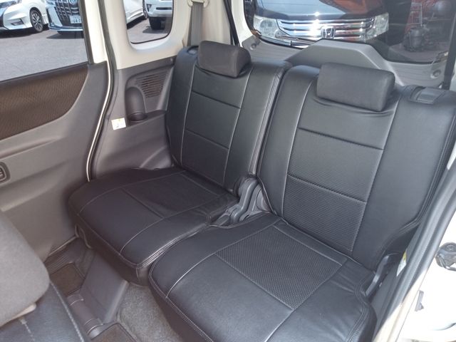 Nissan ROOX 2012-06 6264-6