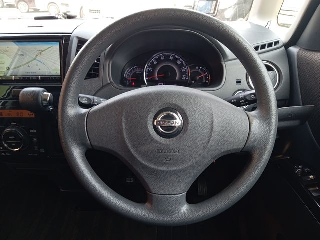 Nissan ROOX 2012-06 6264-17