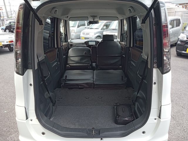 Nissan ROOX 2012-06 6264-9