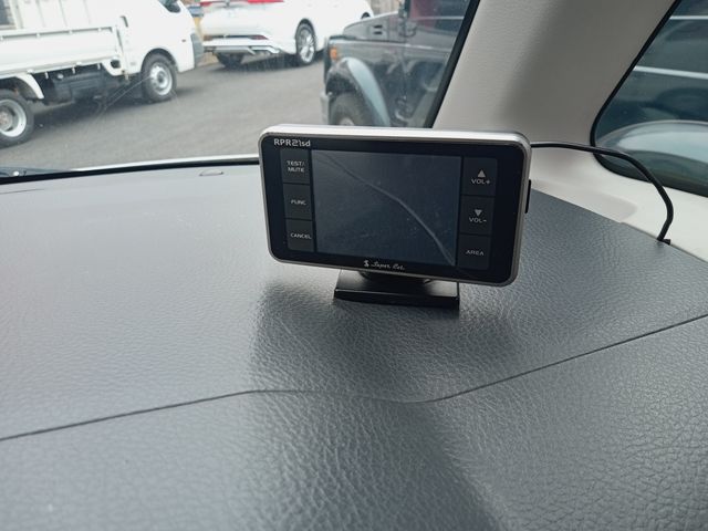 Nissan ROOX 2012-06 6264-25