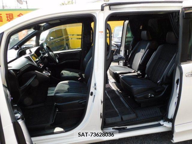 Toyota ESQUIRE 2019-05 234677-5