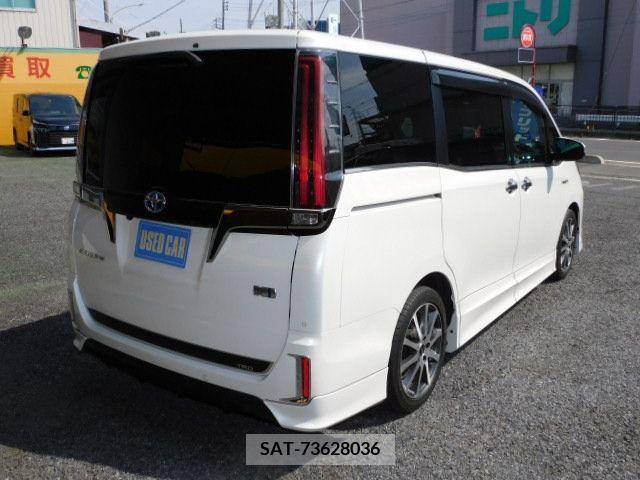 Toyota ESQUIRE 2019-05 234677-2