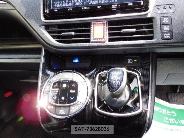 Toyota ESQUIRE 2019-05 234677-12