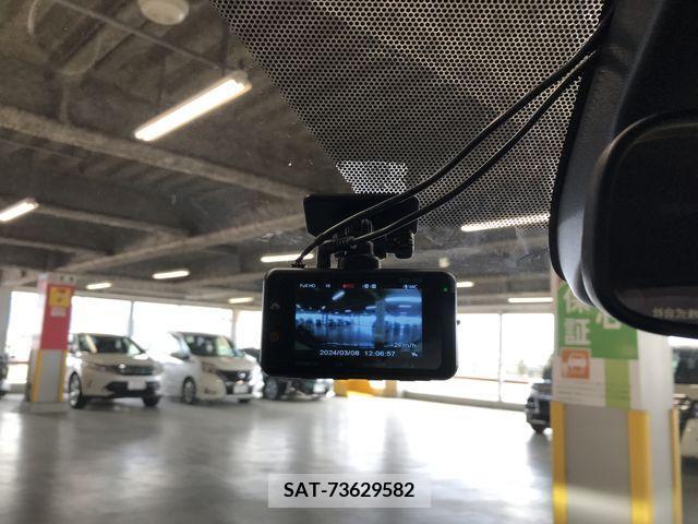 Toyota VOXY 2023-07 212832-19