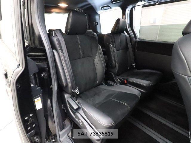 Toyota NOAH 2016-07 236917-4