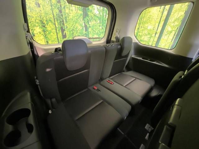 Nissan SERENA 2018-08 22958-10