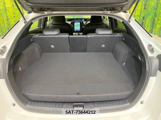 Toyota PRIUS PHV 2017-06 283548-10