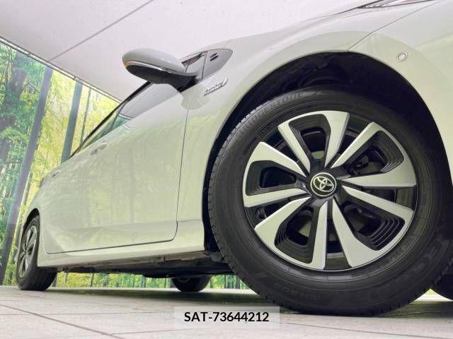 Toyota PRIUS PHV 2017-06 283548-13