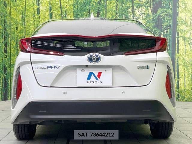 Toyota PRIUS PHV 2017-06 283548-15