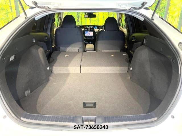 Toyota PRIUS 2017-03 243039-12