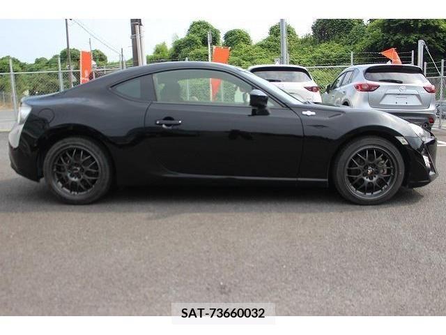 Toyota 86 2013-12 331156-6