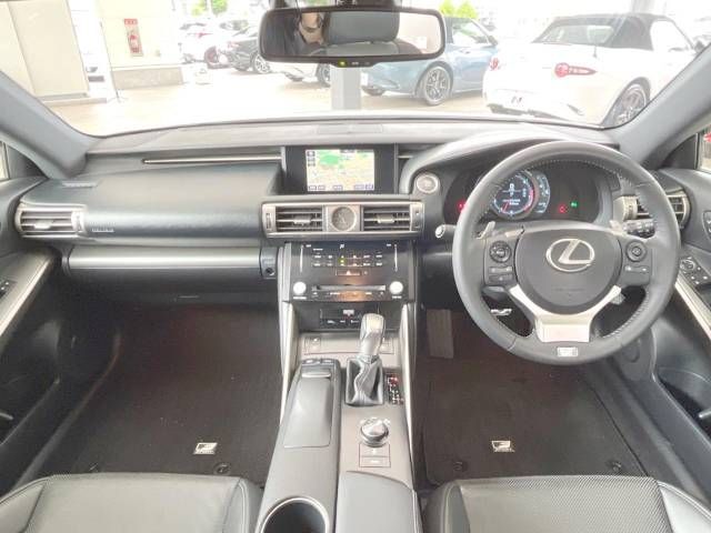 Lexus IS 2013-09 7179-1