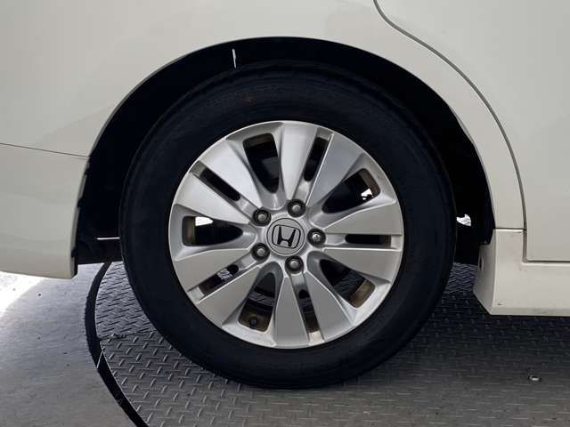 Honda e 2010-06 187658-17