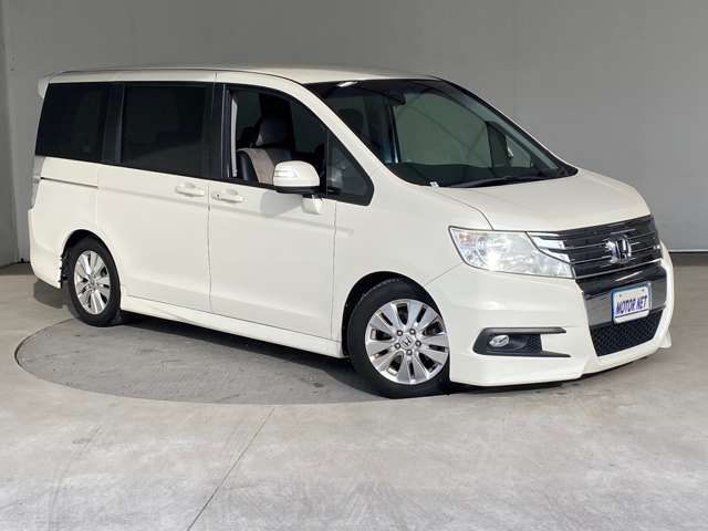 Honda e 2010-06 187658-7